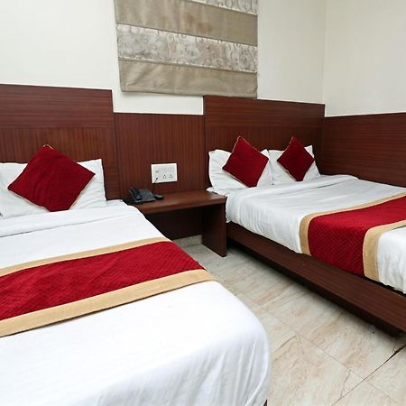 Hotel Toto International Dx New Delhi Eksteriør bilde