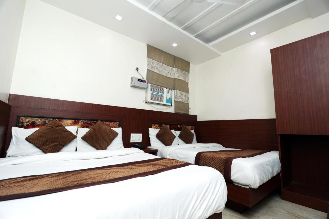 Hotel Toto International Dx New Delhi Eksteriør bilde