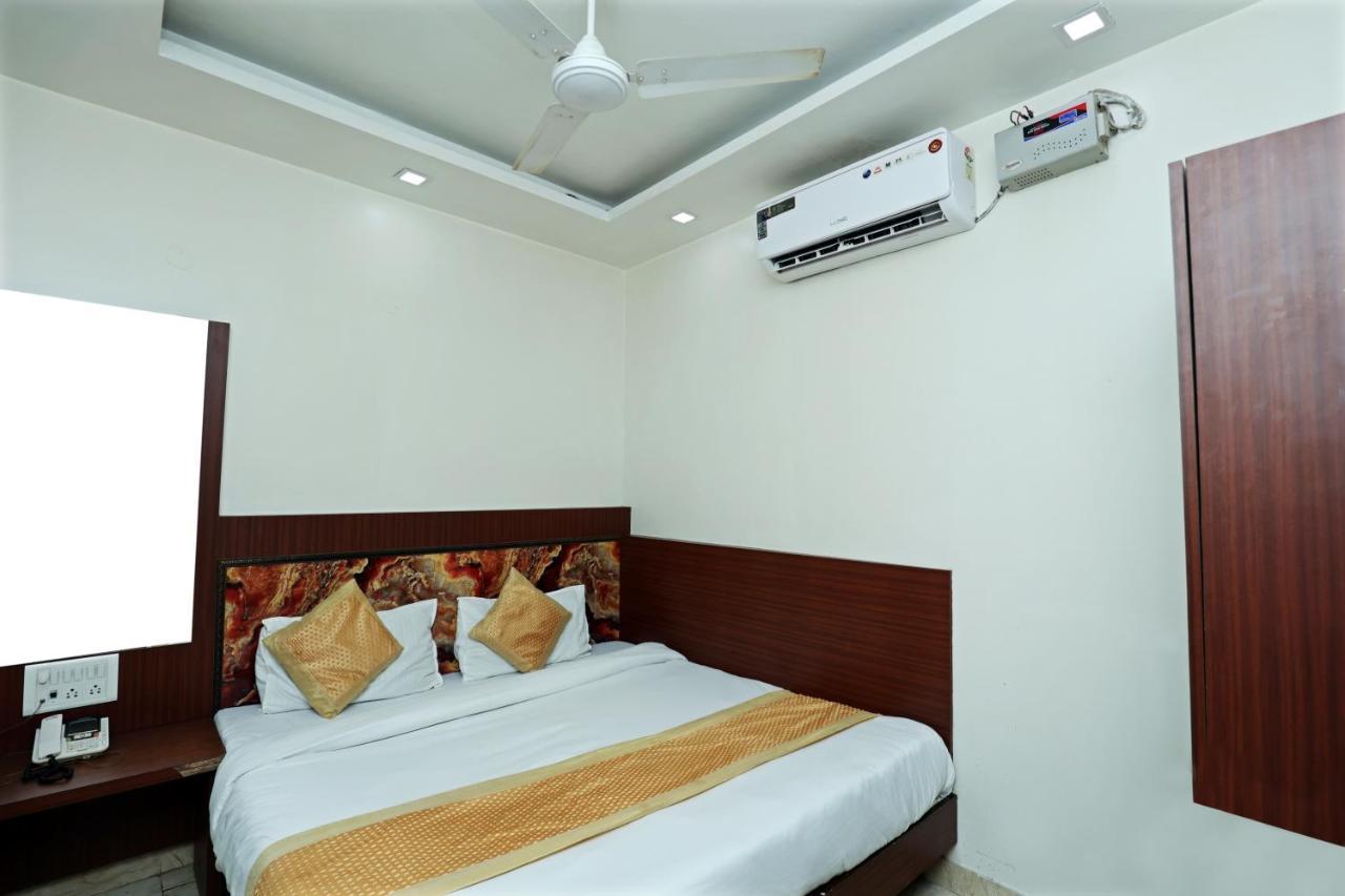 Hotel Toto International Dx New Delhi Eksteriør bilde