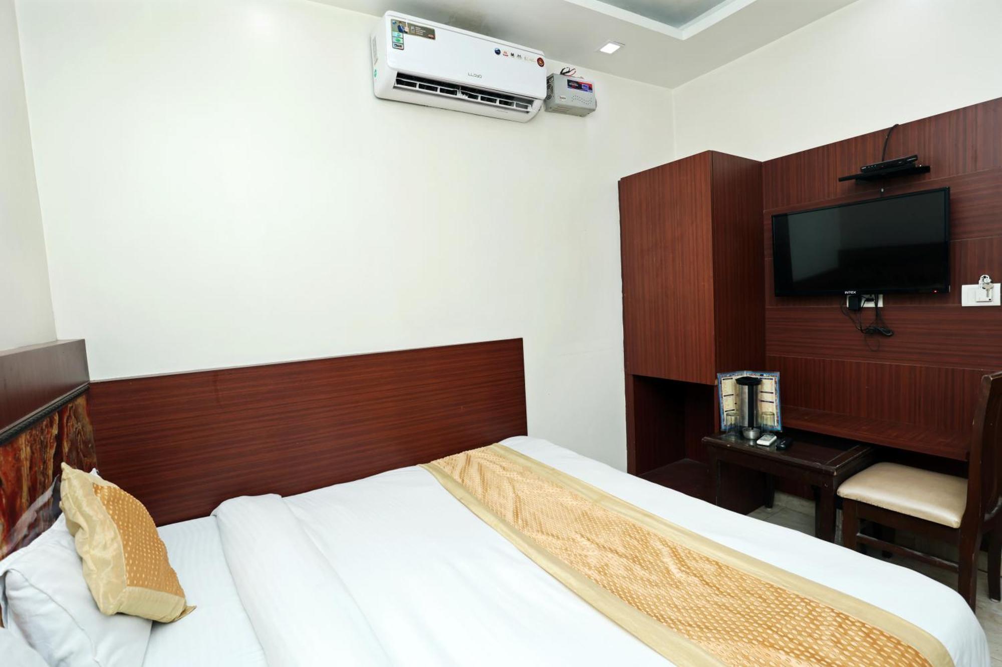 Hotel Toto International Dx New Delhi Eksteriør bilde